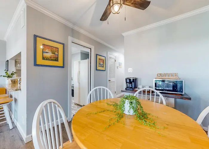 Apartment Sea Breeze #312